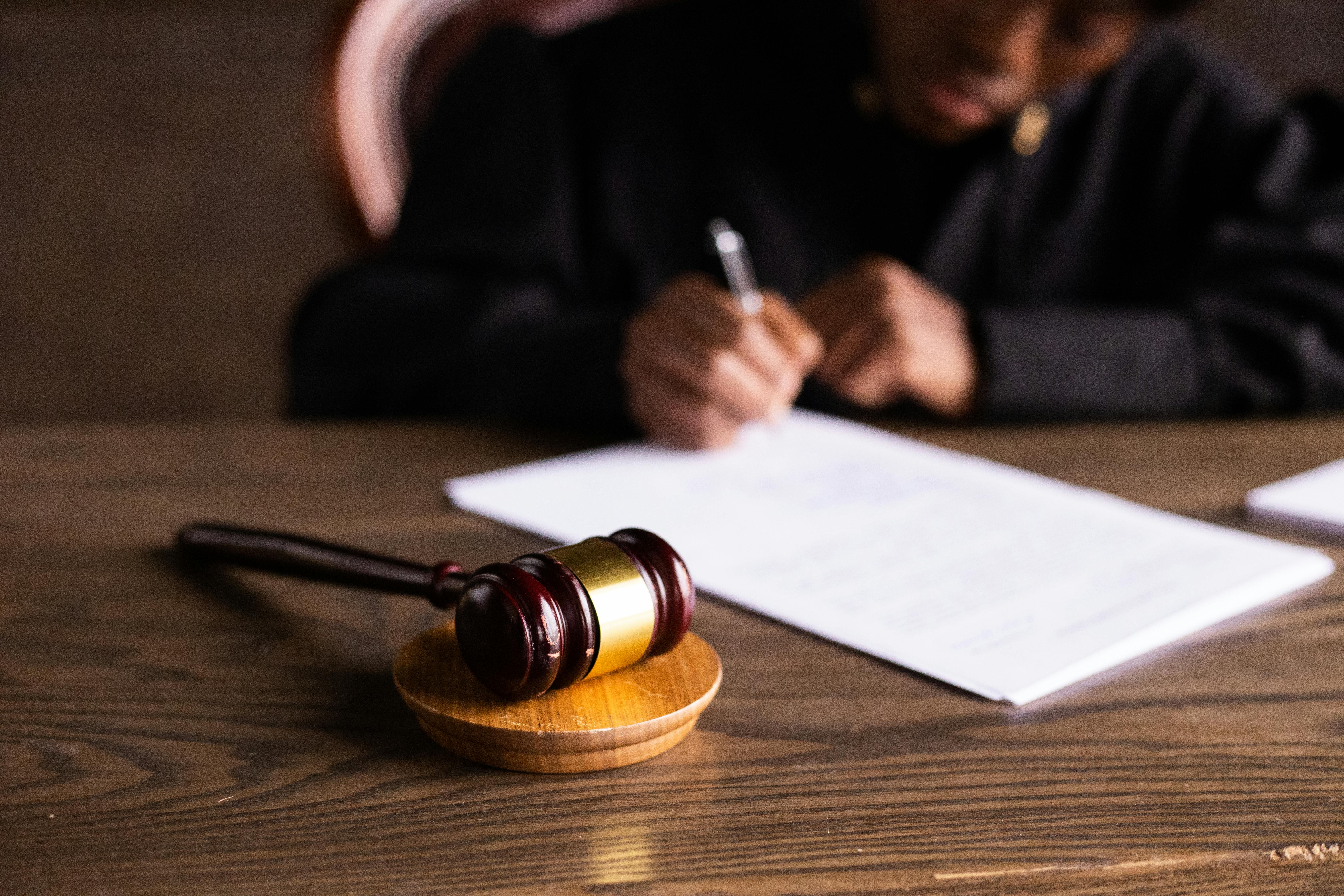 Leilão Judicial vs Extrajudicial: Entenda as Diferenças e Escolha a Melhor Opção